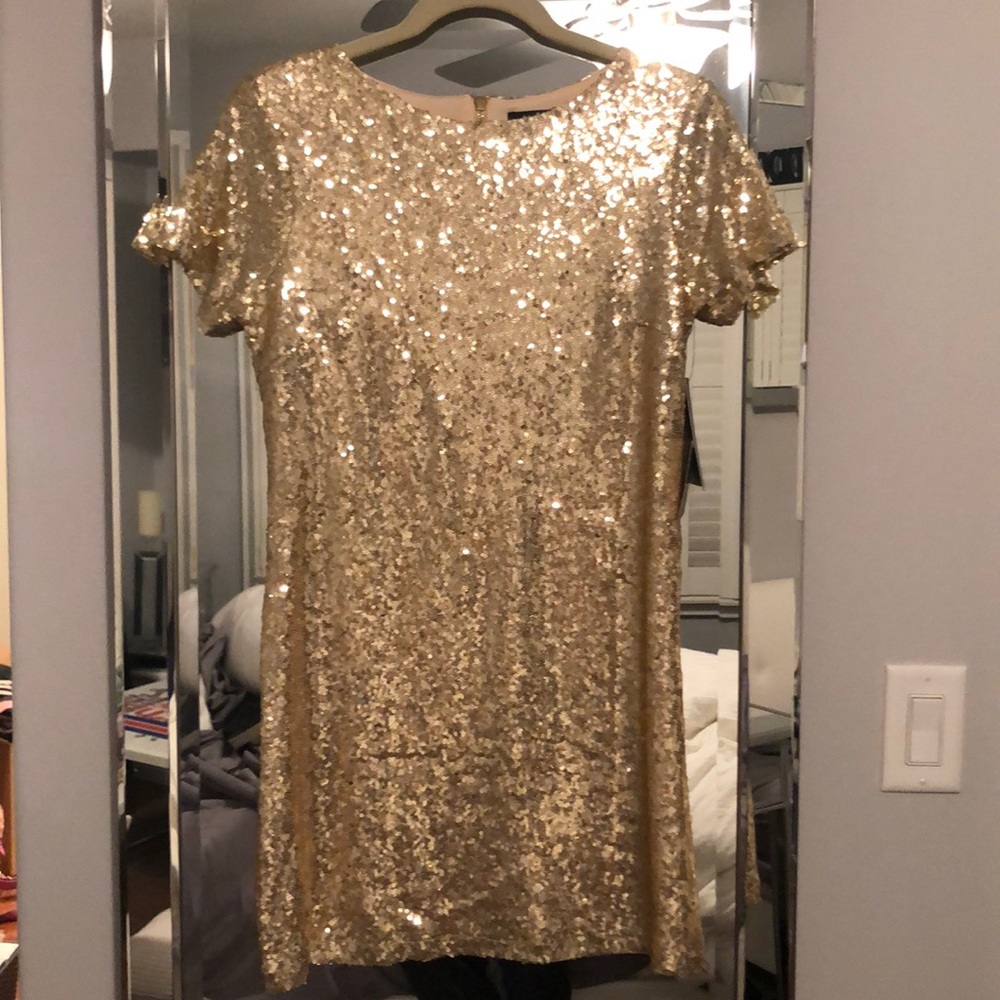 NWT Lulus gold sequin shift dress